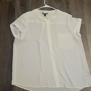 Simply Vera Button Down